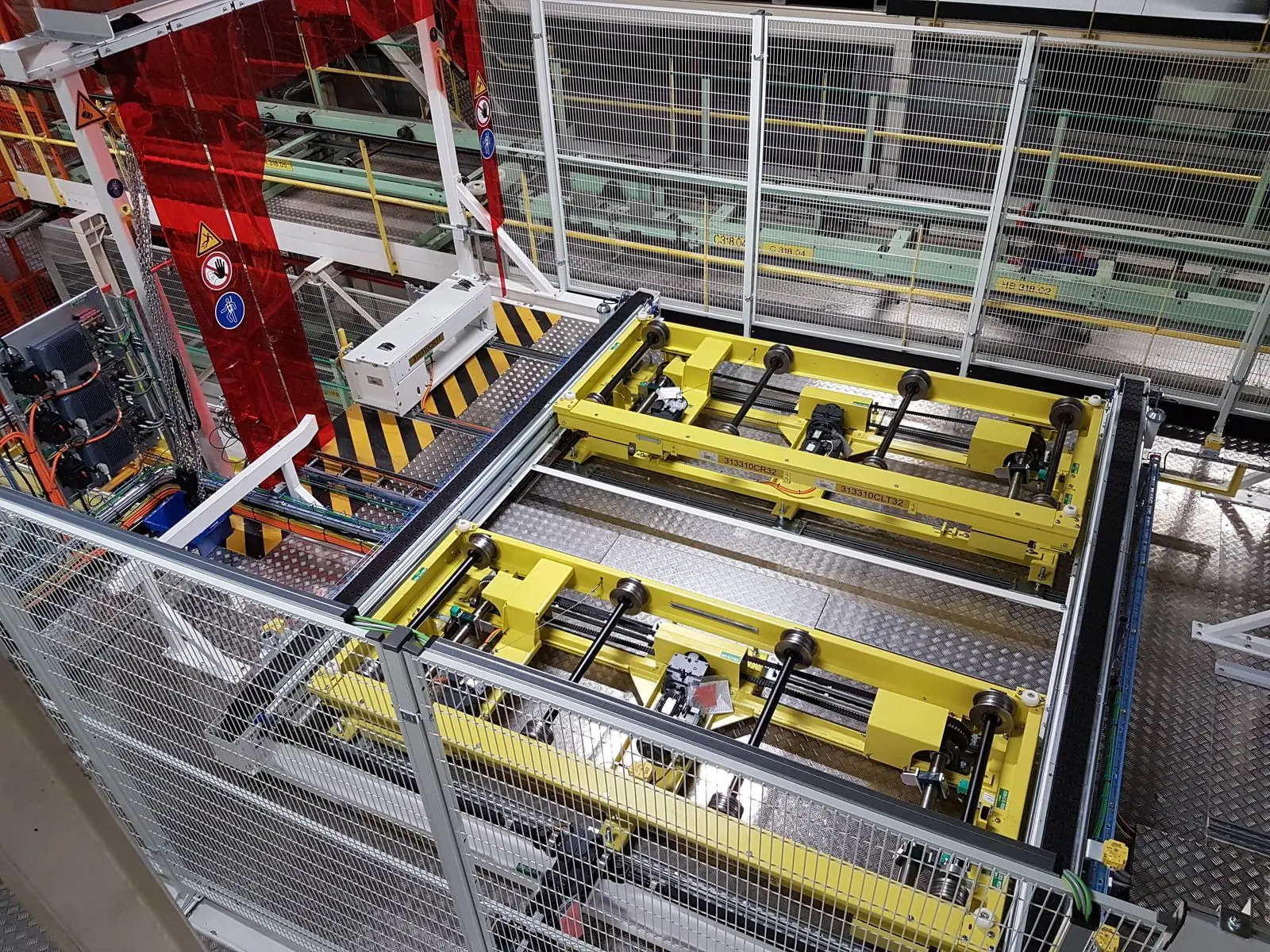 SFI-Schubplattform-Anlage in der Fahrzeugproduktion